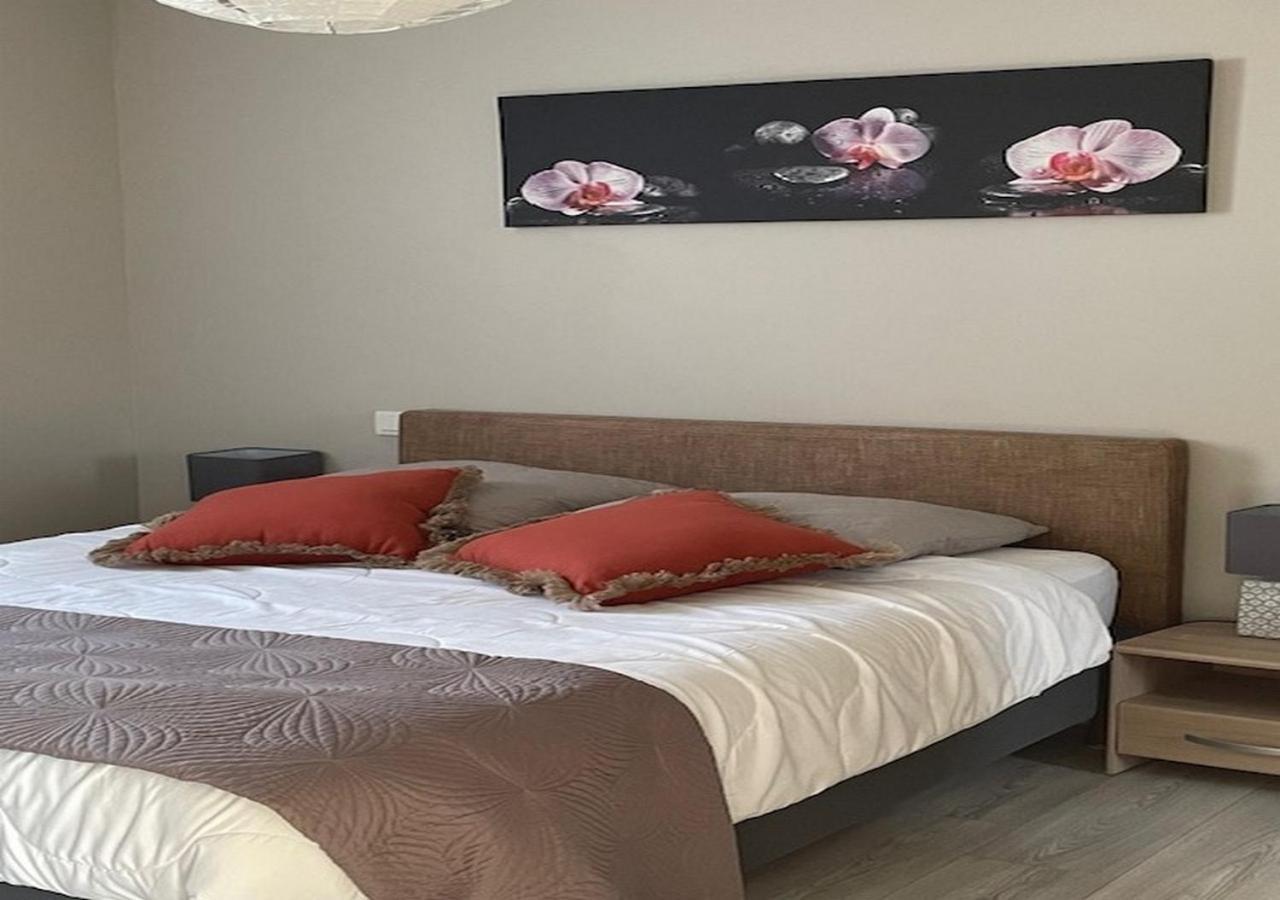 Holiday home Les Du Golf